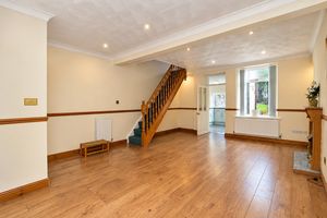 Lounge/Diner- click for photo gallery